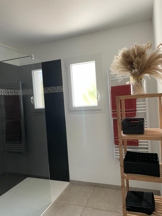 Chambre Avec Salle De Bain Privee Dans Villa Avec Garage Manosque Eksteriør bilde